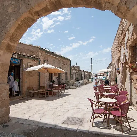 Apartment Un Affaccio Sul Borgo Marzamemi