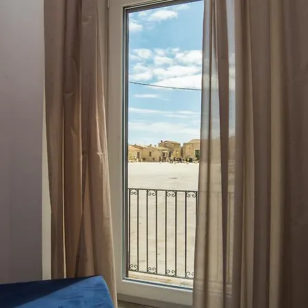 Un Affaccio Sul Borgo Apartment *