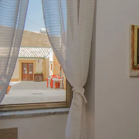 Un Affaccio Sul Borgo Apartment Marzamemi
